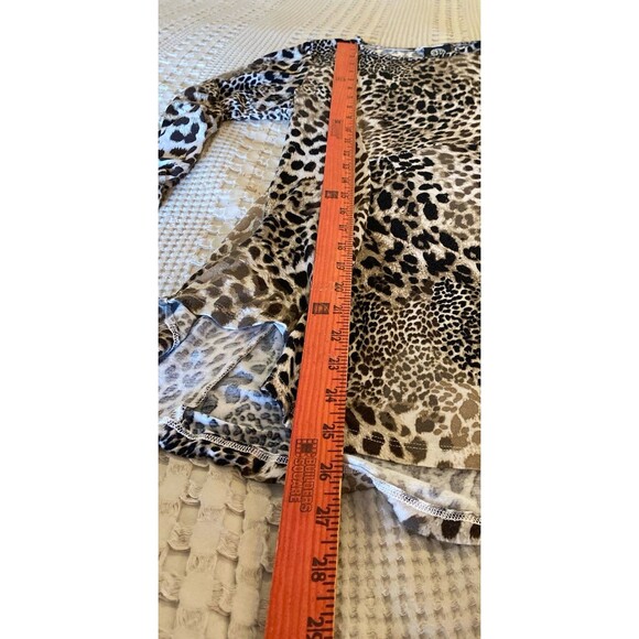 Bobeau Leopard Animal Print Blouse Size Small Pullover Stretch Top Irregular Hem - Picture 9 of 9